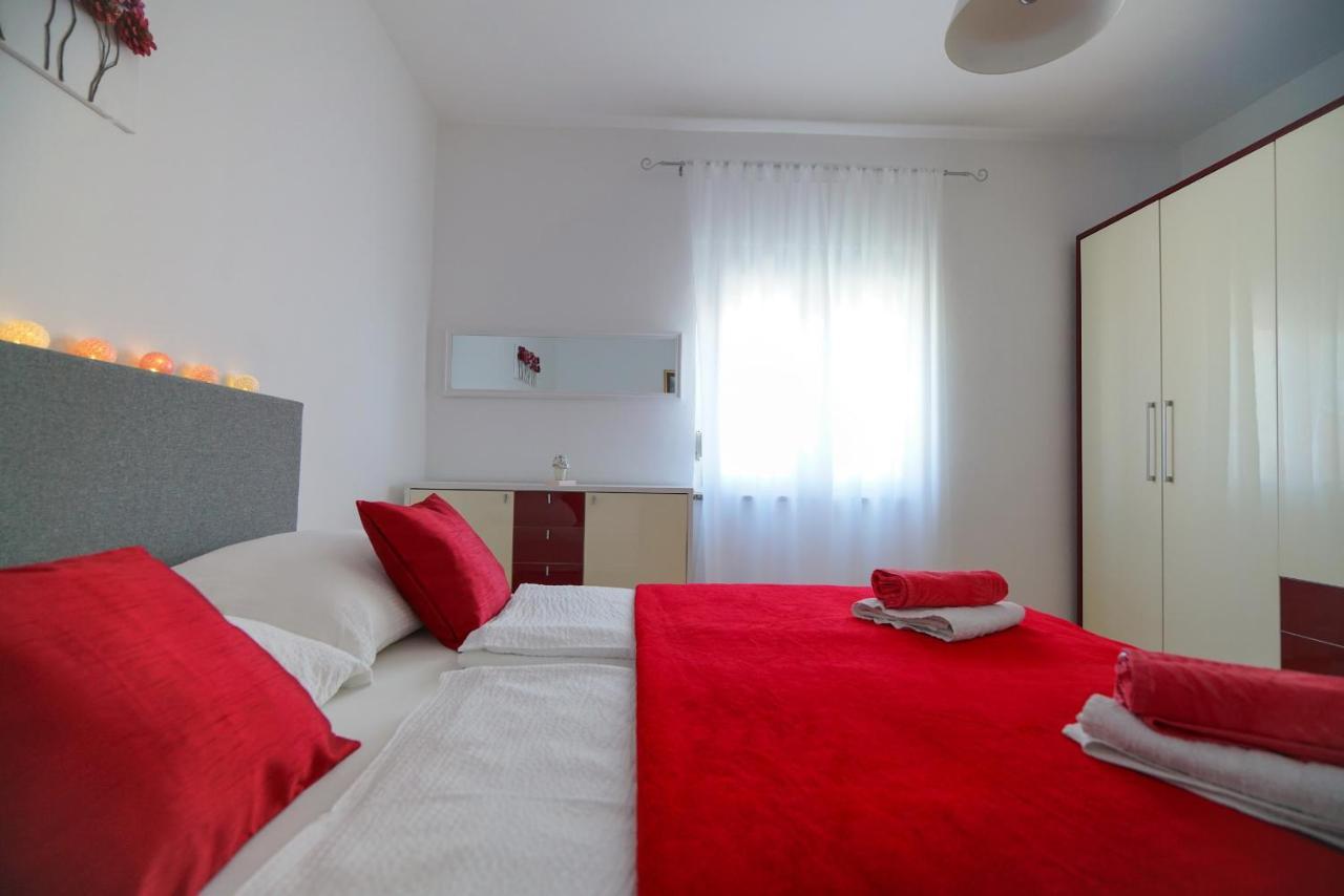 Apartment Jardin With Free Cowered Parking Zadar Exterior foto
