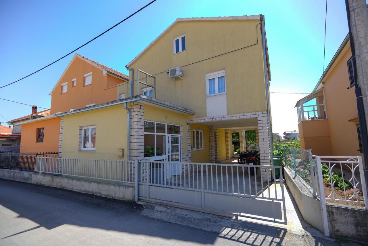 Apartment Jardin With Free Cowered Parking Zadar Exterior foto